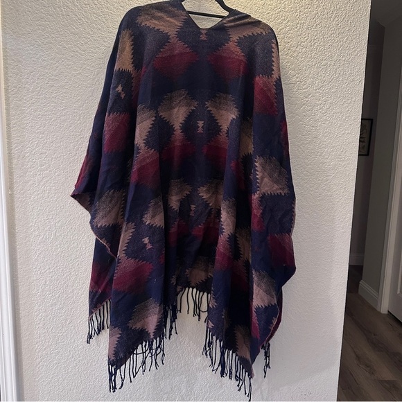 Woven Heart Plaid Fringe Poncho Wrap Boho Cozy Blanket Shawl One Size Winter - Picture 5 of 7